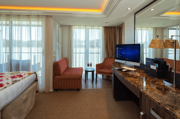 AmaWaterways AmaSiena CAT AB 2.png